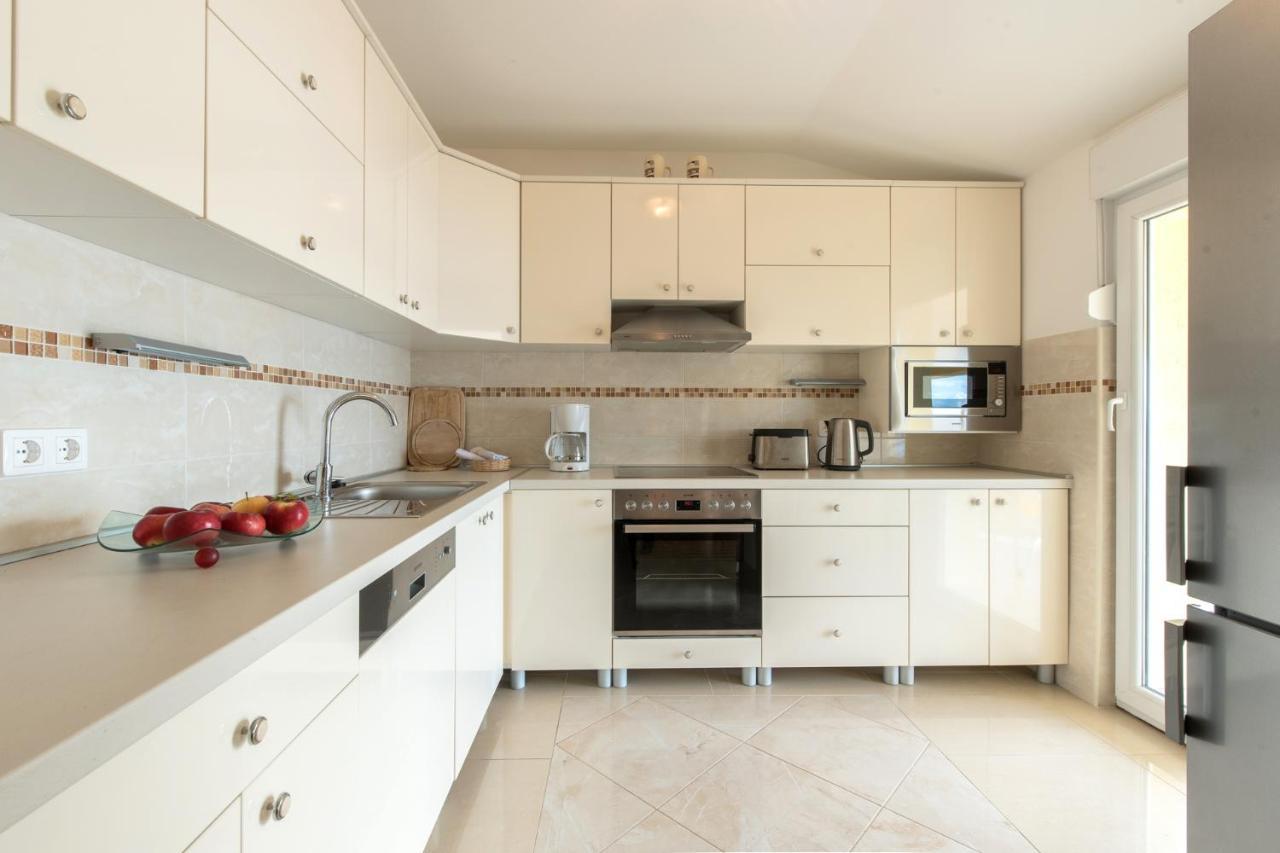 Apartments With A Parking Space Dramalj, Crikvenica - 5592 Exterior photo